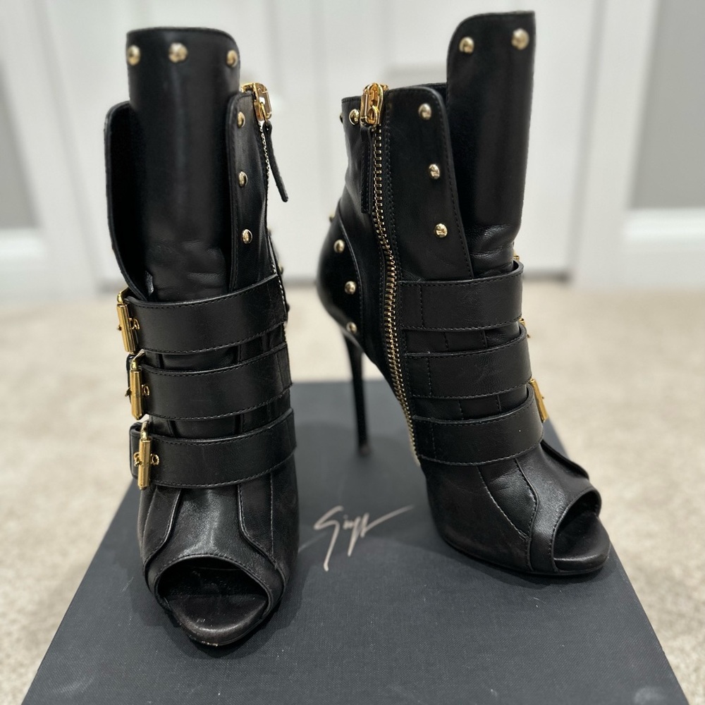 Giuseppe Booties Black